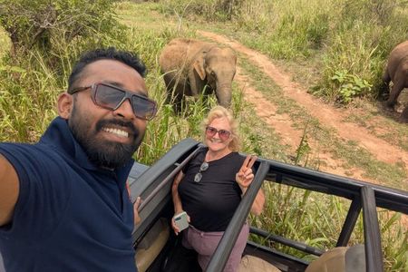 Private Tuk Tuk Day Tour from Kandy to Sigiriya with Safari