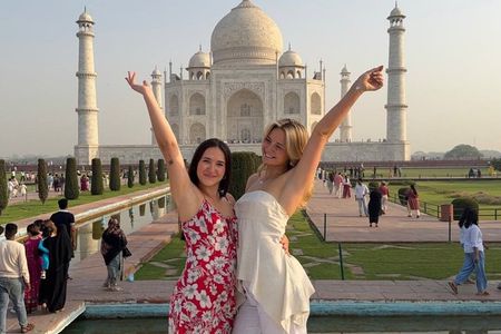 Taj Mahal Day Tour from Delhi by Superfast Train
