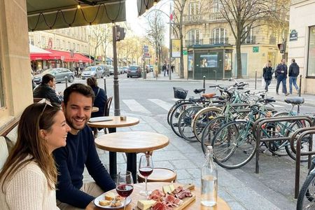 Paris Le Marais Food and Art and History Walking Tour 7 Tastings