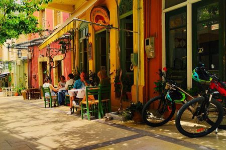 Archanes e-bike day trip from Heraklion with food & wine tasting