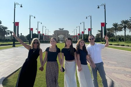 Dubai & Abu Dhabi in One Day: Combo Tour with Transfers