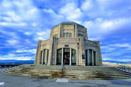 Columbia Gorge Half Day Tour 3 Waterfalls and Vista House