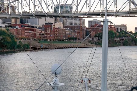 Nashville Nighttime Cruise with Live Music