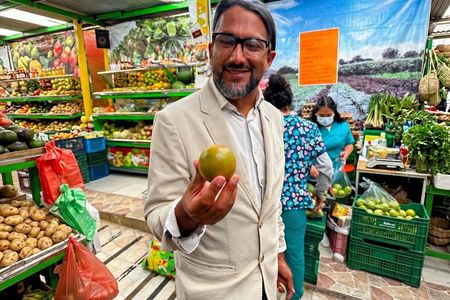 Discover 20 Fruits & Coffee with a Gastronomist