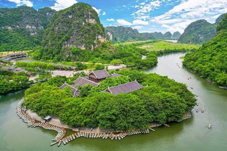 Full Day Tour From Hanoi: Bai Dinh Pagoda & Trang An Boating