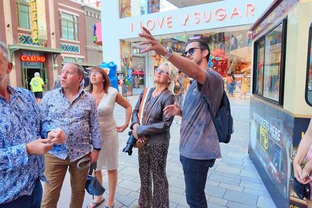 Small Group Vegas Strip Walking Tour with Free Drink