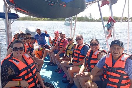 Snorkel Shared Tour Sandbar El Cielo in Cozumel with C