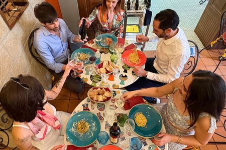 Sorrento Food Experience: 3 Spaghetti Tastings, Wine & Limoncello
