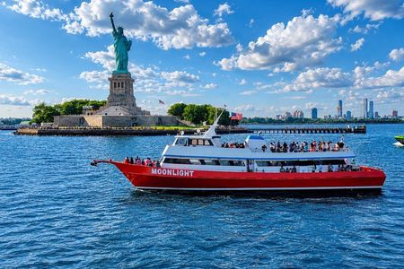 NYC Iconic Landmarks Cruise & Statue of Liberty | FREE DRINKS