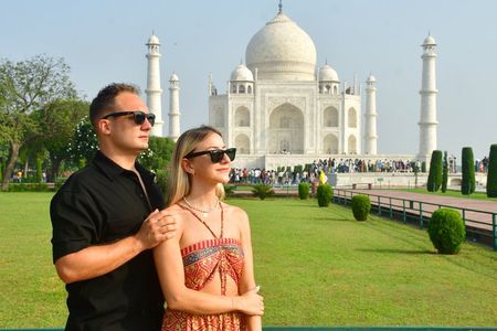 4 Day Golden Triangle With Ranthambore Tiger Safari From Delhi