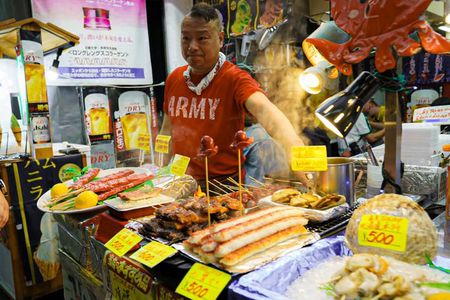Kyoto: Nishiki Market Food Tour-7 Tastings