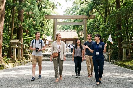 Private Tokyo Tour with Licensed Guide & Vehicle (Max 15 persons)