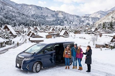 Shirakawago Day Trip: Government Licensed Guide & Vehicle from Takayama