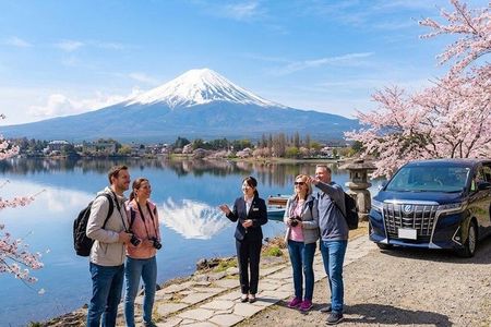 Mt. Fuji Five Lakes Tour with Guide & Vehicle (Tokyo Dep)