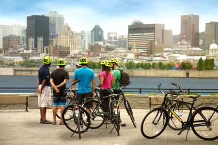 Bike/E-bike tour: Old town, Lachine canal, Islands with wine/beer
