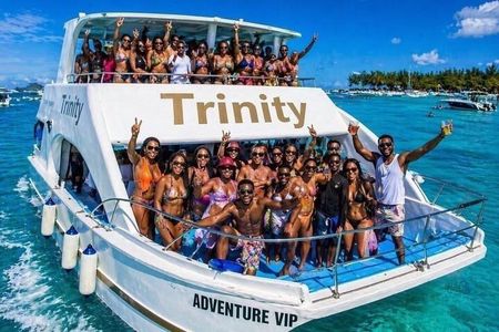 Hip Hop Party Boat in Punta Cana w/ Good Vibes & Unlimited Drinks
