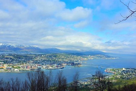 Tromsø Guided Hiking Adventure with Artic Picnic