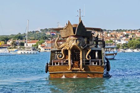 Medulin: All-Inclusive Kraken Boat Tour to Kamenjak Cave & Levan