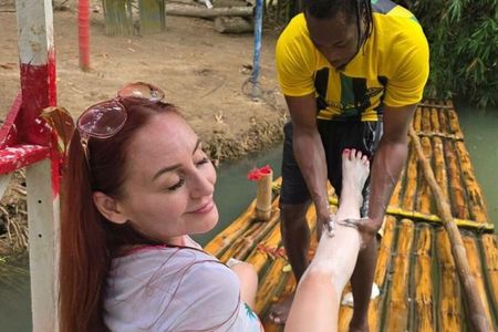 Customized Bamboo Rafting Limestone Massage with Coconut Water