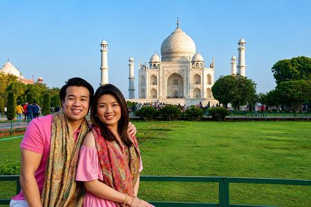 Sunrise Taj Mahal Skip The Line Tour from Delhi by Luxury Car
