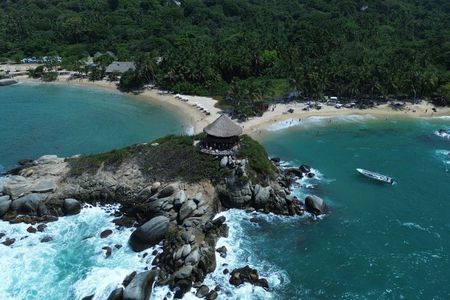 Private Tayrona Hike to Cabo San Juan: Guide & Transport