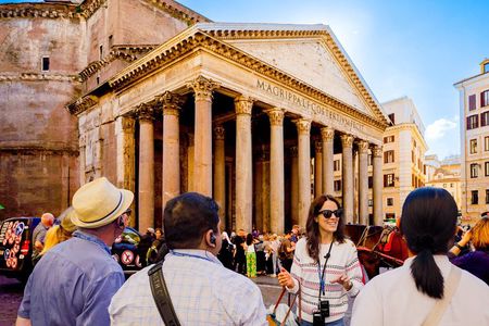 Pantheon & Hidden Gems of the City Center Small-Group Tour
