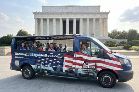 Washington DC History Open Air Sightseeing Guided Tour with Stops