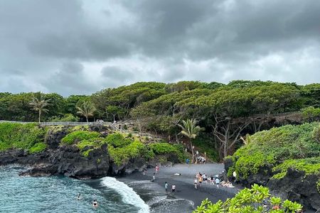 Private Road to Hana Tour in Maui with SUV