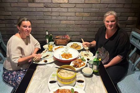 Half Day Tour:Market Shopping Acrobatic Show & Peking Duck dinner