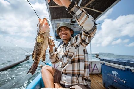 Kota Kinabalu 3 Hour Coastal Fishing and Island Tour
