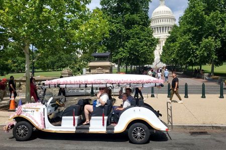 Washington DC: Small-Group Vintage Cart Monuments Tour
