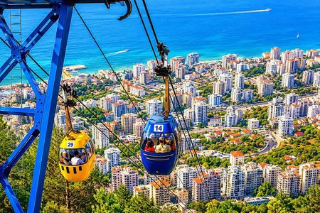 Private Full-Day Tour to Jeita Grotto, Harissa and Byblos from Beirut