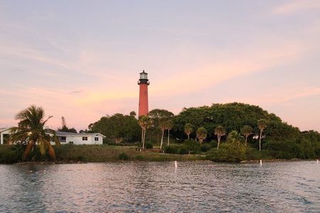 Jupiter Sunset Sightseeing Cruise for Up to 6 Guests
