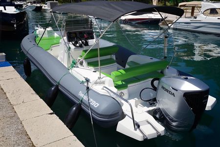 Private Boat Tour Custom Itinerary from Split or Trogir