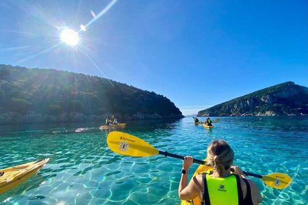 Golfo Aranci: Kayak tour with aperitif&dolphin sighting (max 9 Pax)