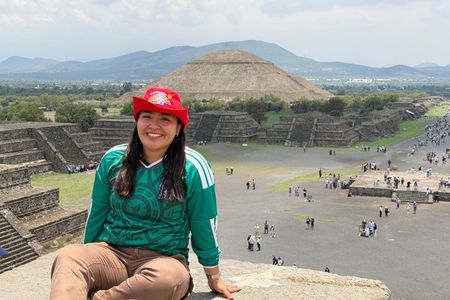 Teotihuacan guided tour Pick up breakfast cave or terrace