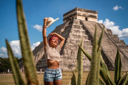 Chichén Itzá Full-Day Tour with Mayan Buffet, Cenote & Valladolid
