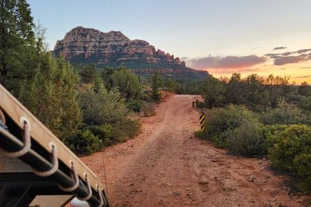 Sedona Seven Canyons Jeep Tour: Van Deren Cabin & Dry Creek Basin