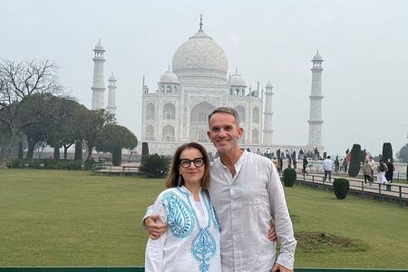 From Delhi: 4-Day Private Golden Triangle Tour with Taj Sunrise