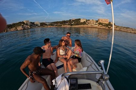 Salou Private Tour 2hrs by boat in the Calas