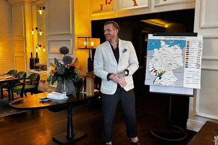 Berlin Wine Tour with Local Sommelier and Tastings