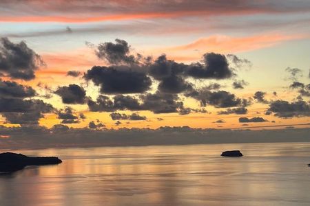 Private Full-Day Santorini Tour | Oia, Akrotiri & Black Beach