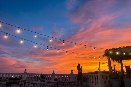 Cartagena Sunset Walking Tour: Golden Hour, Rooftop & Getsemaní