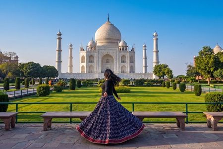 Sunrise Taj Mahal, Agra Fort & Baby Taj Tour – From Delhi by Car