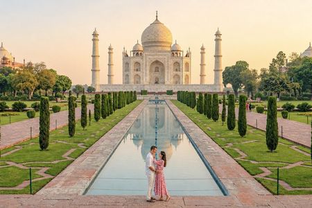 Sunrise Taj Mahal, Agra Fort & Baby Taj Tour – From Delhi by Car