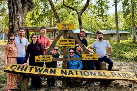 8 Days Kathmandu, Chitwan & Pokhara Tour – Private / Group Join
