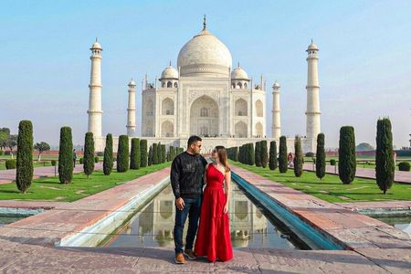 Sunrise Taj Mahal, Agra Fort & Baby Taj Tour – From Delhi by Car