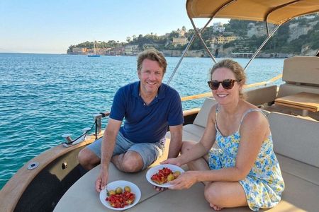 Naples Sunset Boat Tour with Chic Pic Nic Cruise & Prosecco