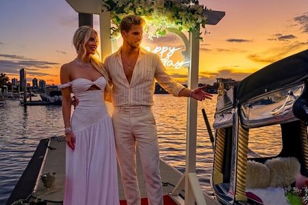 Luxury Birthday Gondola Cruise with Cake + Drinks- for 5