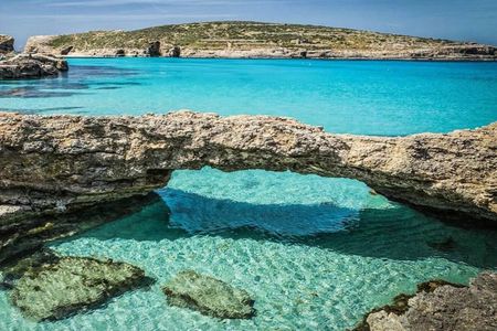 Gozo & Comino: Blue Lagoon, Sea Caves -Small Group Day Trip